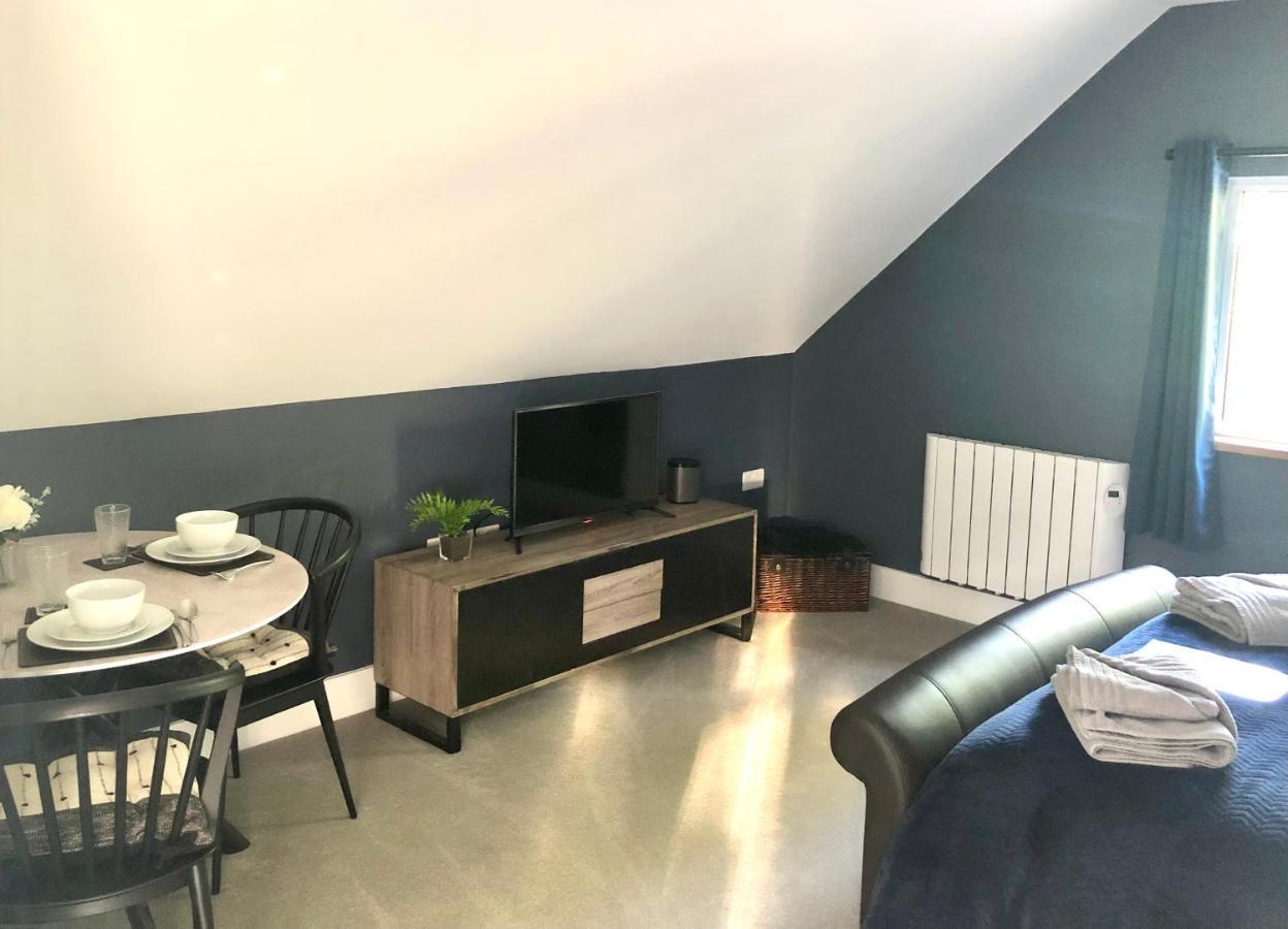 Oakworth Lodge - New Self Contained Studio Heathfield Bagian luar foto